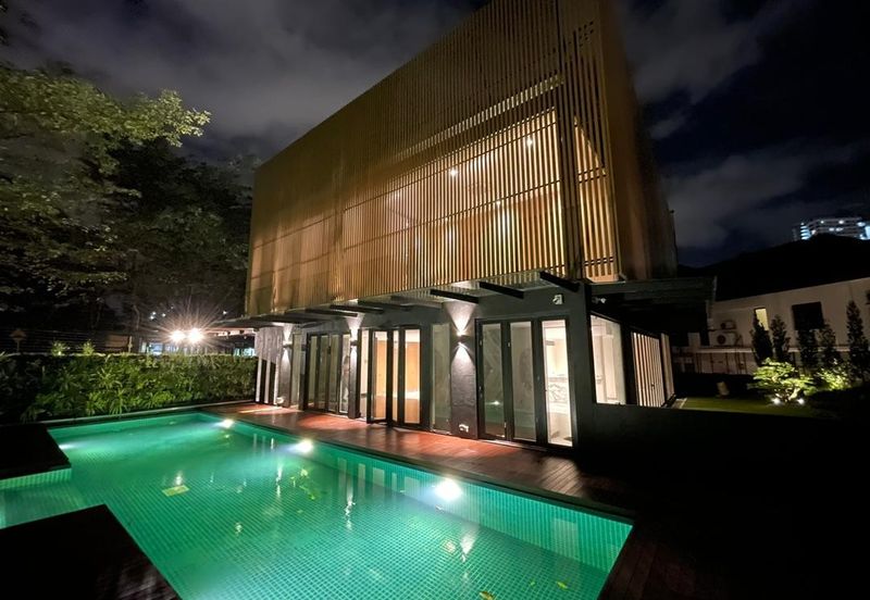 Newly, Refurbished, Fully Furnished, Modern and Contemporary Bungalow