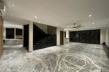 Newly, Refurbished, Fully Furnished, Modern and Contemporary Bungalow