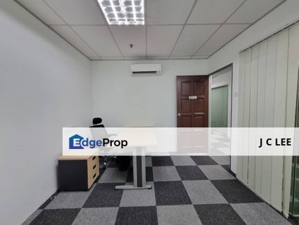 Office Suite 10 RM 940 @ The Landmark Office , Bandar Bukit Tinggi , Klang, Selangor, Klang