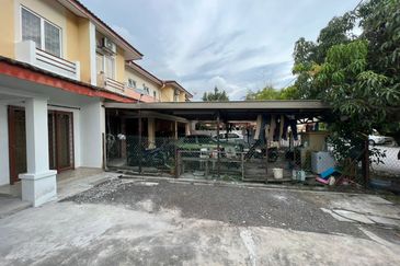 Pulau Indah ( Pulau Lumut )