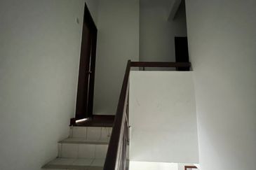 Pulau Indah ( Pulau Lumut )