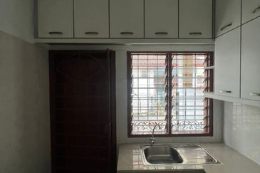 Pulau Indah ( Pulau Lumut )