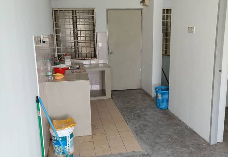 Laman Damai (Li Garden Apartment)