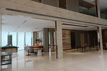 Pavilion Ceylon Hill @ Bukit Ceylon, Bukit Bintang, Kuala Lumpur - 3 storey Strata Bungalow - Commercial title allows all kinds of business - Roi 4.5%