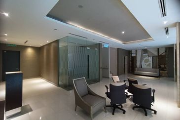 Pavilion Ceylon Hill @ Bukit Ceylon, Bukit Bintang, Kuala Lumpur - 3 storey Strata Bungalow - Commercial title allows all kinds of business - Roi 4.5%