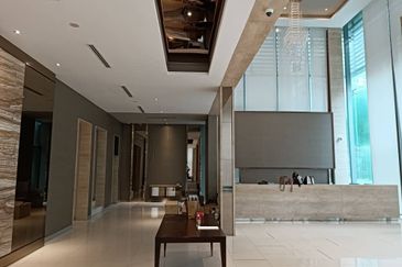 Pavilion Ceylon Hill @ Bukit Ceylon, Bukit Bintang, Kuala Lumpur - 3 storey Strata Bungalow - Commercial title allows all kinds of business - Roi 4.5%