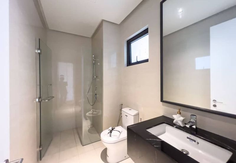 Oxford Residences @ Pavilion Embassy