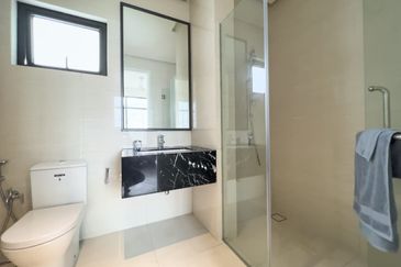 Oxford Residences @ Pavilion Embassy