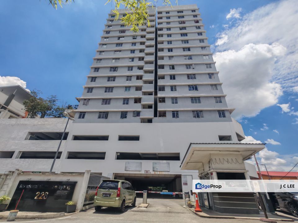 228 Condo @ Selayang Baru-Renovated level 15-Sale below bank value 10k, Selangor, Selayang