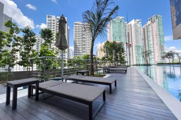 Pavilion Ceylon Hill