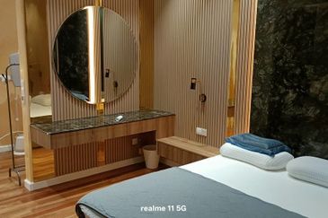 Pavilion Ceylon Hill