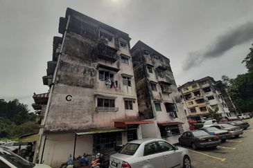 Taman Cheras Awana Apartment