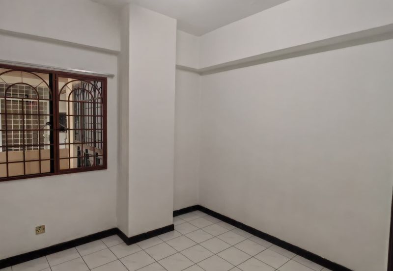 Emerald Hill, Taman Bukit Indah