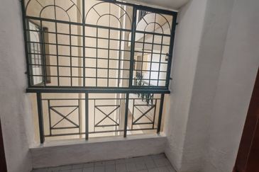 Emerald Hill, Taman Bukit Indah