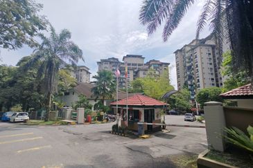 Emerald Hill, Taman Bukit Indah