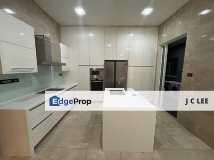 The Pearl @ KLCC-Level 17 private lift-Sale below bank value Rm180k, Kuala Lumpur, KLCC