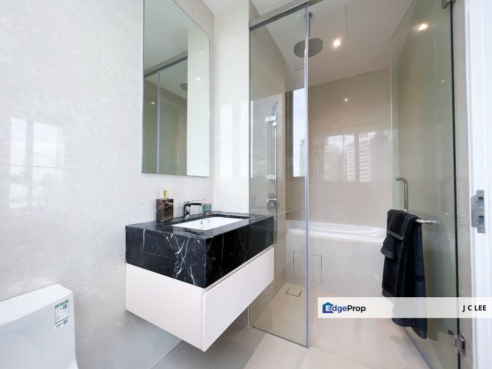 Pavilion Ceylon Hill @ Bukit Ceylon, Bukit Bintang-near MRT-level 35 facing KL118, Kuala Lumpur, Bukit Bintang