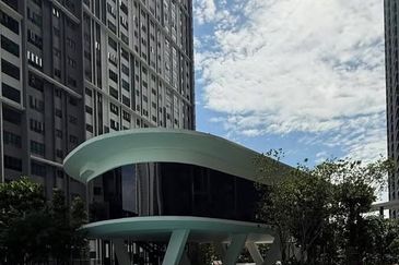 Residensi M Arisa Pelangi