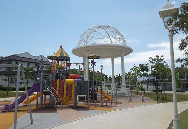 Cradleton @ Eco Majestic