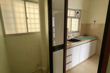 Beverly Tower @ Plaza Medan Putra