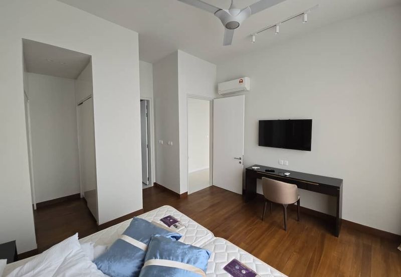 Pavilion Embassy Residence