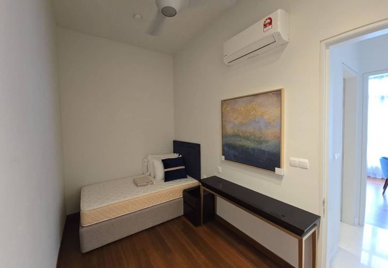 Pavilion Embassy Residence