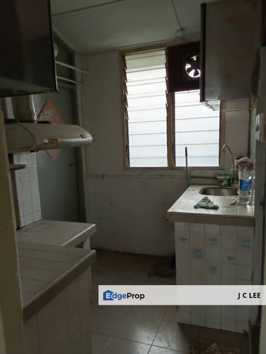 Seksyen 1 @ Wangsa Maju - Blok B3 4th floor - near LRT & Aeon - Sale below bank value Rm15k, Kuala Lumpur, Wangsa Maju