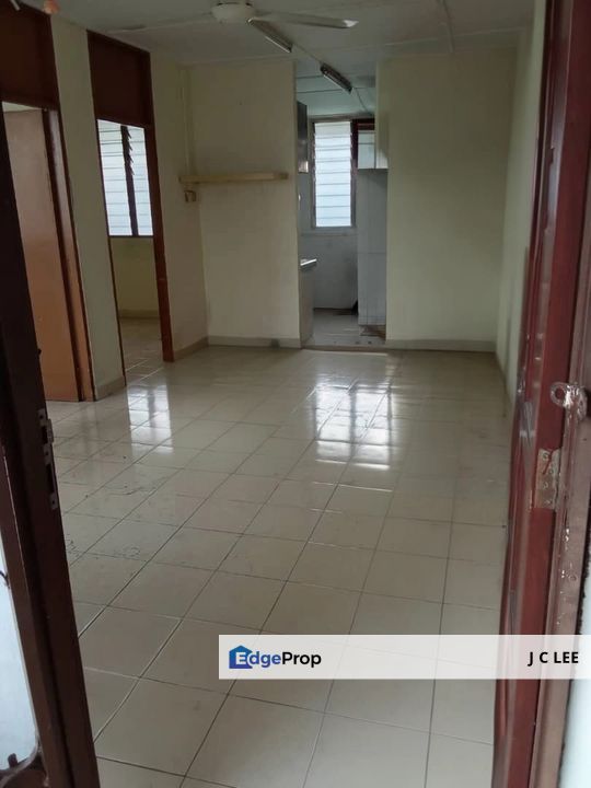 Seksyen 1 @ Wangsa Maju - Blok B3 4th floor - near LRT & Aeon - Sale below bank value Rm15k, Kuala Lumpur, Wangsa Maju