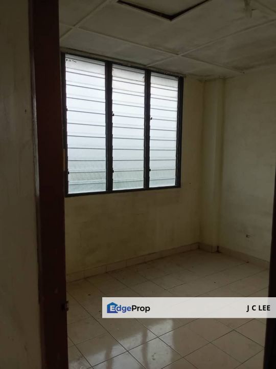 Seksyen 1 @ Wangsa Maju - Blok B3 4th floor - near LRT & Aeon - Sale below bank value Rm15k, Kuala Lumpur, Wangsa Maju