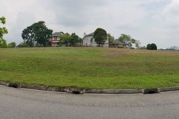 Perdana Lakeview West