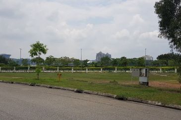 Perdana Lakeview West