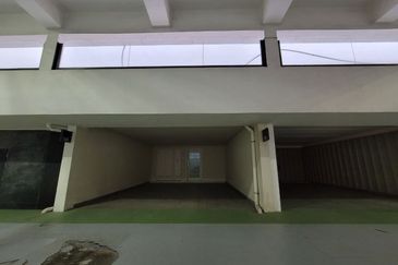 East Residence @ KLGCC