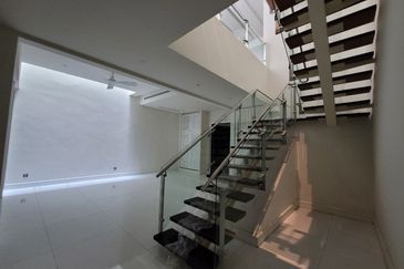 East Residence @ KLGCC