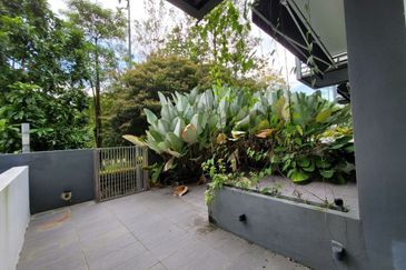 East Residence @ KLGCC