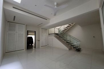 East Residence @ KLGCC