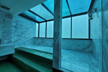 East Residence @ KLGCC