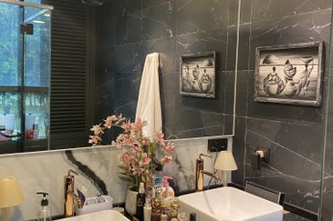 East Residence @ KLGCC