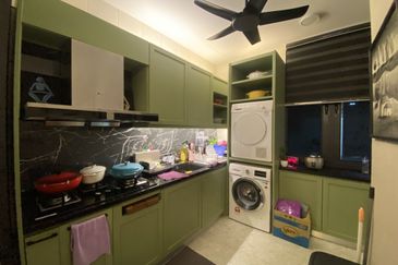 East Residence @ KLGCC