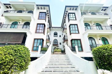 Isle of Kamares, Setia Eco Glades