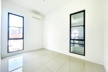 Isle of Kamares, Setia Eco Glades