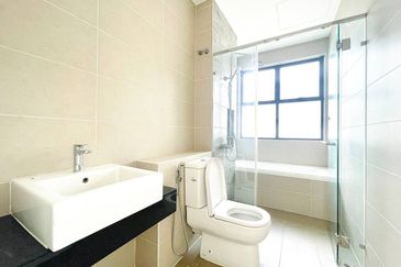 Isle of Kamares, Setia Eco Glades