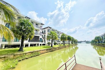 Isle of Kamares, Setia Eco Glades