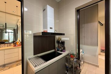 Isle of Kamares, Setia Eco Glades