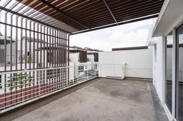 Duta Villa, Presint 14