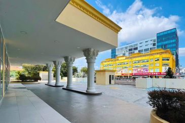 Taipan Business Centre, USJ 10