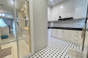 Symphony Hills Schumann