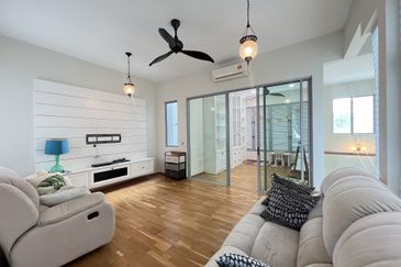 Symphony Hills Schumann