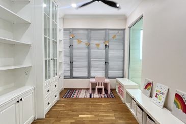 Symphony Hills Schumann