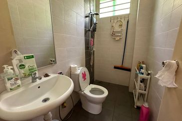 BANDAR ENSTEK (JENTAYU)