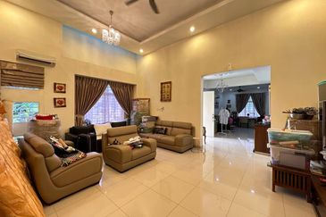 BANDAR ENSTEK (JENTAYU)